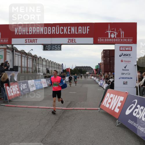 03.10.2025 - Köhlbrandbrückenlauf Julia Fischer http://msf.ph/oto/9026781 03.10.2025 16:01:56 Ziel 7204, 9145, 9192, 9324 meine-sportfotos.de