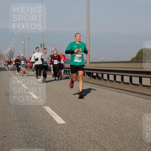 03.10.2025 - Köhlbrandbrückenlauf Fabian Wolf http://msf.ph/oto/9026799 03.10.2025 09:42:49 Position 3  meine-sportfotos.de