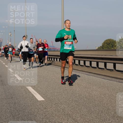 03.10.2025 - Köhlbrandbrückenlauf Fabian Wolf http://msf.ph/oto/9026818 03.10.2025 09:42:50 Position 3 3185 meine-sportfotos.de