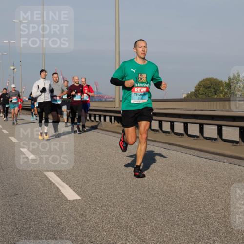 03.10.2025 - Köhlbrandbrückenlauf Fabian Wolf http://msf.ph/oto/9026819 03.10.2025 09:42:50 Position 3 3185 meine-sportfotos.de