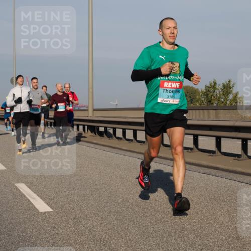 03.10.2025 - Köhlbrandbrückenlauf Fabian Wolf http://msf.ph/oto/9026836 03.10.2025 09:42:51 Position 3 3185 meine-sportfotos.de