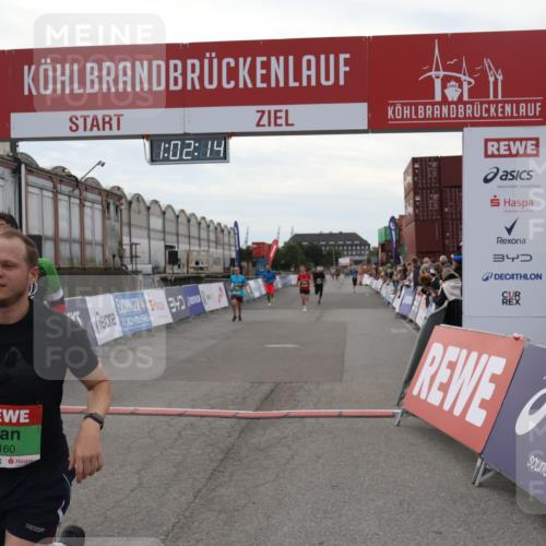 03.10.2025 - Köhlbrandbrückenlauf Julia Fischer http://msf.ph/oto/9026916 03.10.2025 16:02:14 Ziel 7115, 7160, 7299, 8049, 8509, 8988, 9115 meine-sportfotos.de