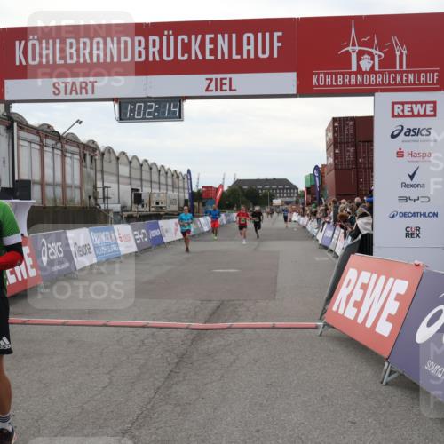 03.10.2025 - Köhlbrandbrückenlauf Julia Fischer http://msf.ph/oto/9026921 03.10.2025 16:02:14 Ziel 7115, 7160, 7299, 8049, 8509, 8988, 9115 meine-sportfotos.de