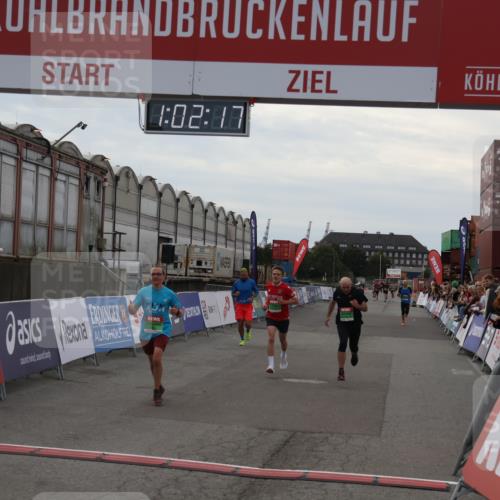 03.10.2025 - Köhlbrandbrückenlauf Julia Fischer http://msf.ph/oto/9026924 03.10.2025 16:02:17 Ziel 7115, 7160, 7171, 7299, 8049, 8509, 8988, 9115 meine-sportfotos.de