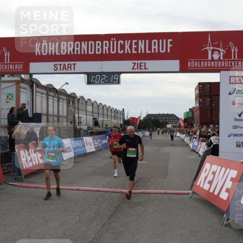 03.10.2025 - Köhlbrandbrückenlauf Julia Fischer http://msf.ph/oto/9026938 03.10.2025 16:02:19 Ziel 7115, 7160, 7171, 8049, 8509, 8988, 9115, 9409 meine-sportfotos.de
