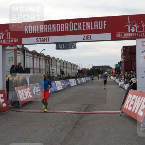 03.10.2025 - Köhlbrandbrückenlauf Julia Fischer http://msf.ph/oto/9026954 03.10.2025 16:02:22 Ziel 7115, 7160, 7171, 8049, 8509, 9115, 9409 meine-sportfotos.de