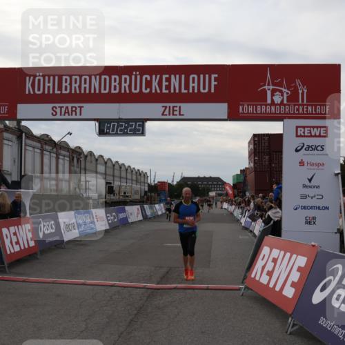 03.10.2025 - Köhlbrandbrückenlauf Julia Fischer http://msf.ph/oto/9026963 03.10.2025 16:02:26 Ziel 7110, 7171, 8049, 8509, 9115, 9409 meine-sportfotos.de