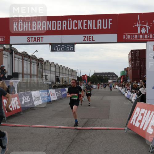 03.10.2025 - Köhlbrandbrückenlauf Julia Fischer http://msf.ph/oto/9026997 03.10.2025 16:02:37 Ziel 7110, 7111, 7219, 7280, 7411, 8784, 8786 meine-sportfotos.de