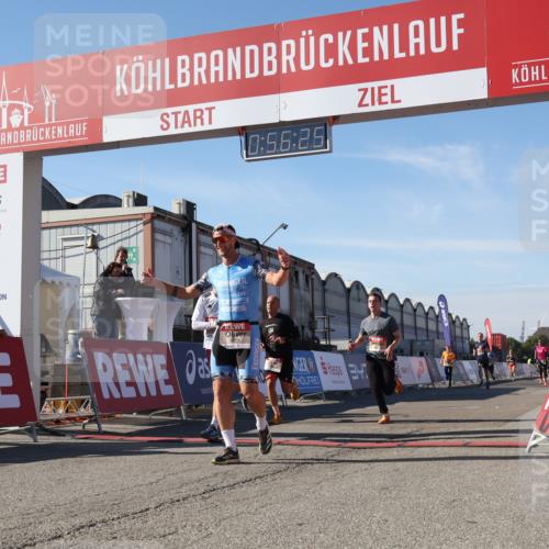 03.10.2025 - Köhlbrandbrückenlauf Luisa Fischer http://msf.ph/oto/9027000 03.10.2025 12:56:24 Ziel 4028, 4050, 4078, 4166, 4170, 4231, 5957, 6206, 6266, 6495 meine-sportfotos.de