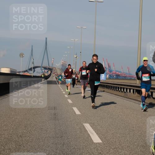 03.10.2025 - Köhlbrandbrückenlauf Fabian Wolf http://msf.ph/oto/9027009 03.10.2025 09:42:57 Position 3  meine-sportfotos.de