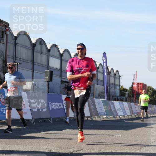 03.10.2025 - Köhlbrandbrückenlauf Luisa Fischer http://msf.ph/oto/9027022 03.10.2025 12:56:30 Ziel 4028, 4054, 4166, 4170, 4231, 4478, 6266, 6408, 6769 meine-sportfotos.de