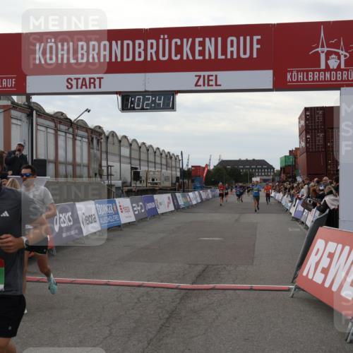 03.10.2025 - Köhlbrandbrückenlauf Julia Fischer http://msf.ph/oto/9027030 03.10.2025 16:02:41 Ziel 7102, 7110, 7111, 7219, 7280, 7411, 8784, 8786 meine-sportfotos.de