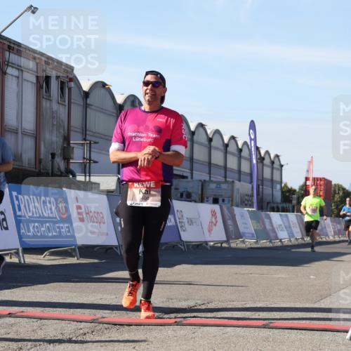 03.10.2025 - Köhlbrandbrückenlauf Luisa Fischer http://msf.ph/oto/9027036 03.10.2025 12:56:31 Ziel 4028, 4054, 4096, 4166, 4170, 4231, 4478, 6266, 6408, 6769 meine-sportfotos.de