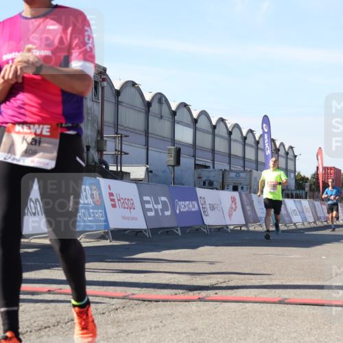 03.10.2025 - Köhlbrandbrückenlauf Luisa Fischer http://msf.ph/oto/9027061 03.10.2025 12:56:33 Ziel 4054, 4096, 4166, 4170, 4231, 4478, 6266, 6408, 6769 meine-sportfotos.de
