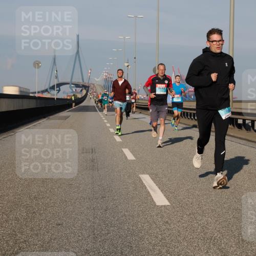 03.10.2025 - Köhlbrandbrückenlauf Fabian Wolf http://msf.ph/oto/9027070 03.10.2025 09:42:59 Position 3 3402, 10 meine-sportfotos.de