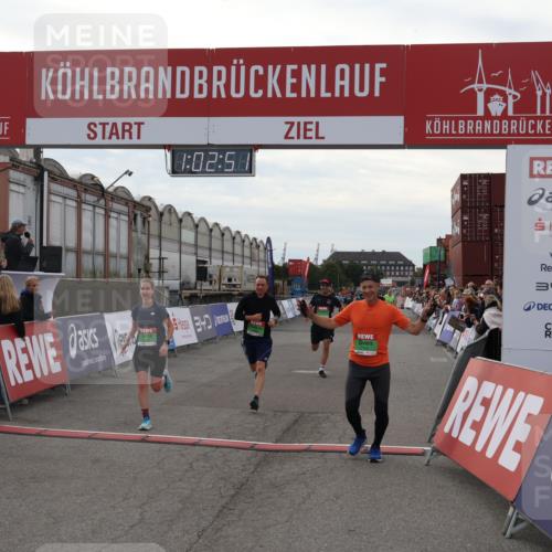 03.10.2025 - Köhlbrandbrückenlauf Julia Fischer http://msf.ph/oto/9027071 03.10.2025 16:02:52 Ziel 7099, 7102, 7180, 7277, 7278, 7386, 8048, 9511, 9595, 9670 meine-sportfotos.de