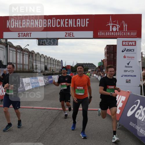 03.10.2025 - Köhlbrandbrückenlauf Julia Fischer http://msf.ph/oto/9027081 03.10.2025 16:02:53 Ziel 7099, 7102, 7180, 7277, 7278, 7386, 8048, 9511, 9595, 9670 meine-sportfotos.de