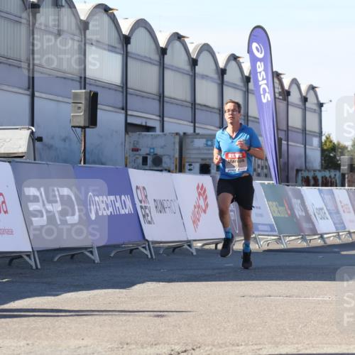03.10.2025 - Köhlbrandbrückenlauf Luisa Fischer http://msf.ph/oto/9027102 03.10.2025 12:56:37 Ziel 4054, 4096, 4170, 4478, 5091, 6408, 6769 meine-sportfotos.de