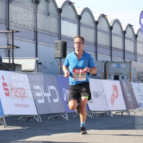 03.10.2025 - Köhlbrandbrückenlauf Luisa Fischer http://msf.ph/oto/9027118 03.10.2025 12:56:38 Ziel 4054, 4096, 4170, 4478, 5091, 6408, 6769 meine-sportfotos.de