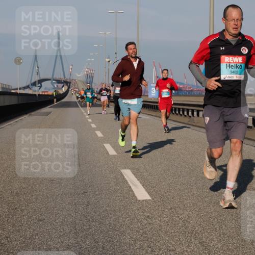 03.10.2025 - Köhlbrandbrückenlauf Fabian Wolf http://msf.ph/oto/9027152 03.10.2025 09:43:02 Position 3 3, 3402 meine-sportfotos.de