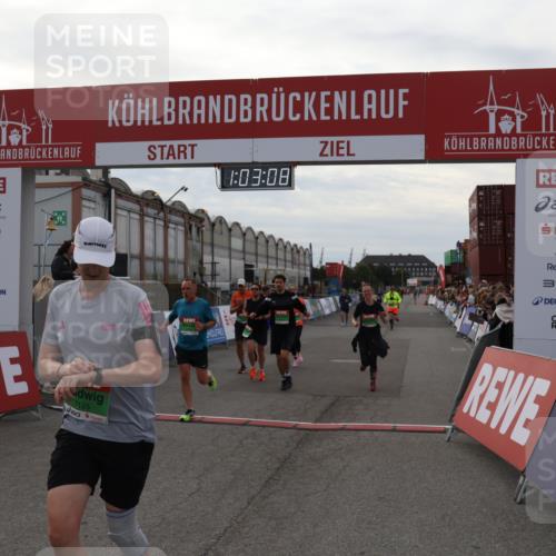 03.10.2025 - Köhlbrandbrückenlauf Julia Fischer http://msf.ph/oto/9027158 03.10.2025 16:03:08 Ziel 7125, 7231, 7265, 7278, 7290, 7300, 7386, 7673, 7923, 8994, 9023, 9294, 9569, 9570, 9619, 9657 meine-sportfotos.de