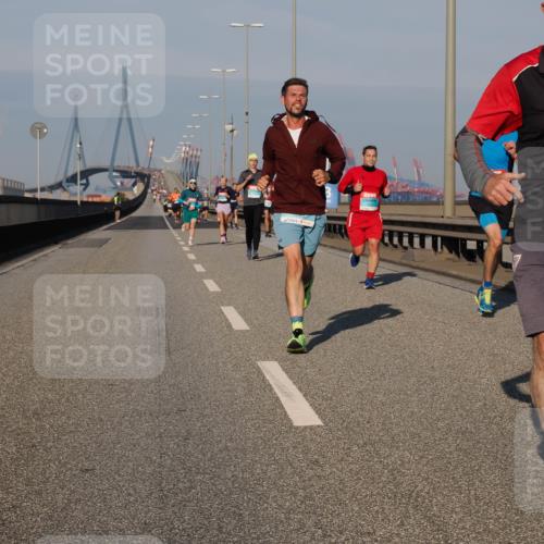 03.10.2025 - Köhlbrandbrückenlauf Fabian Wolf http://msf.ph/oto/9027166 03.10.2025 09:43:02 Position 3 3402 meine-sportfotos.de