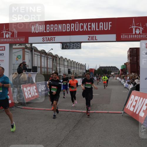 03.10.2025 - Köhlbrandbrückenlauf Julia Fischer http://msf.ph/oto/9027174 03.10.2025 16:03:09 Ziel 7125, 7231, 7265, 7290, 7300, 7673, 7923, 8994, 9023, 9294, 9569, 9570, 9619, 9657 meine-sportfotos.de