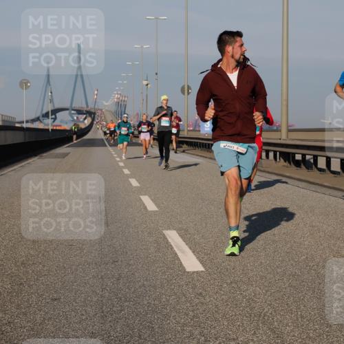 03.10.2025 - Köhlbrandbrückenlauf Fabian Wolf http://msf.ph/oto/9027192 03.10.2025 09:43:03 Position 3 1023 meine-sportfotos.de