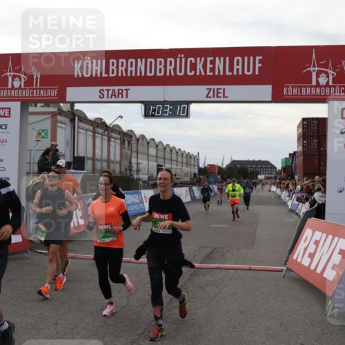 03.10.2025 - Köhlbrandbrückenlauf Julia Fischer http://msf.ph/oto/9027193 03.10.2025 16:03:10 Ziel 7016, 7125, 7231, 7265, 7290, 7300, 7673, 7721, 7923, 8994, 9023, 9294, 9569, 9570, 9619, 9657 meine-sportfotos.de