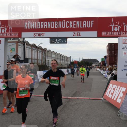 03.10.2025 - Köhlbrandbrückenlauf Julia Fischer http://msf.ph/oto/9027197 03.10.2025 16:03:11 Ziel 7016, 7098, 7125, 7231, 7265, 7290, 7300, 7673, 7721, 7923, 8994, 9023, 9294, 9569, 9570, 9619, 9657 meine-sportfotos.de