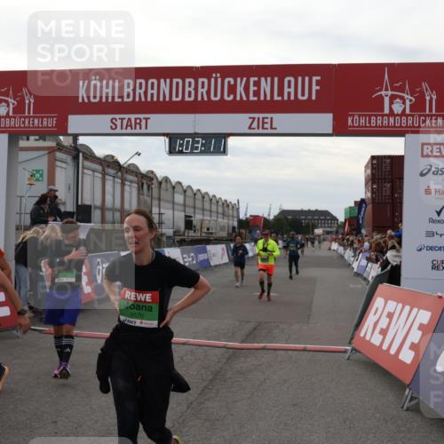 03.10.2025 - Köhlbrandbrückenlauf Julia Fischer http://msf.ph/oto/9027208 03.10.2025 16:03:11 Ziel 7016, 7098, 7125, 7231, 7265, 7290, 7300, 7673, 7721, 7923, 8994, 9023, 9294, 9569, 9570, 9619, 9657 meine-sportfotos.de