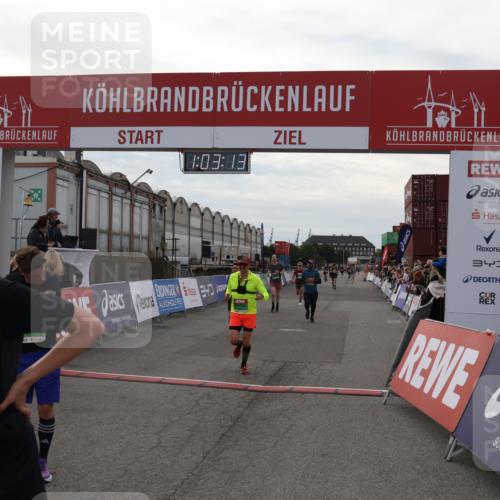 03.10.2025 - Köhlbrandbrückenlauf Julia Fischer http://msf.ph/oto/9027218 03.10.2025 16:03:13 Ziel 7016, 7098, 7125, 7231, 7265, 7290, 7300, 7673, 7721, 8994, 9294, 9569, 9570, 9619, 9657 meine-sportfotos.de