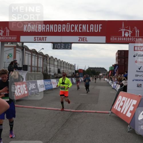 03.10.2025 - Köhlbrandbrückenlauf Julia Fischer http://msf.ph/oto/9027224 03.10.2025 16:03:13 Ziel 7016, 7098, 7125, 7231, 7265, 7290, 7300, 7673, 7721, 8994, 9294, 9569, 9570, 9619, 9657 meine-sportfotos.de