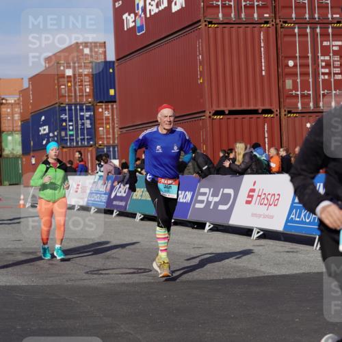 03.10.2025 - Köhlbrandbrückenlauf Michael Burmester http://msf.ph/oto/9027251 03.10.2025 10:31:00 Ziel 1763, 2468, 2900, 3510, 3664 meine-sportfotos.de