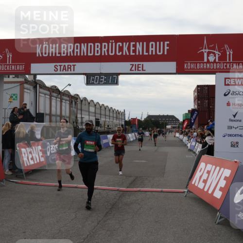 03.10.2025 - Köhlbrandbrückenlauf Julia Fischer http://msf.ph/oto/9027267 03.10.2025 16:03:17 Ziel 7016, 7098, 7231, 7265, 7290, 7300, 7721, 8994, 9294, 9305, 9569, 9570, 9657 meine-sportfotos.de