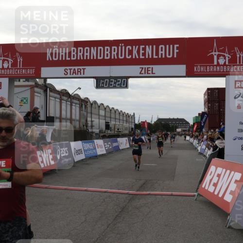03.10.2025 - Köhlbrandbrückenlauf Julia Fischer http://msf.ph/oto/9027307 03.10.2025 16:03:20 Ziel 7016, 7098, 7231, 7300, 7721, 7873, 9305, 9657, 9678 meine-sportfotos.de