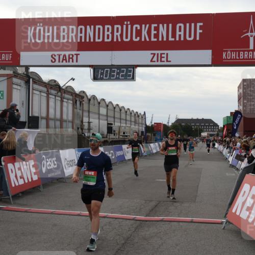 03.10.2025 - Köhlbrandbrückenlauf Julia Fischer http://msf.ph/oto/9027320 03.10.2025 16:03:23 Ziel 7013, 7016, 7098, 7721, 7873, 9305, 9657, 9678 meine-sportfotos.de