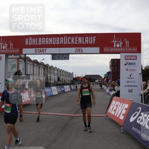 03.10.2025 - Köhlbrandbrückenlauf Julia Fischer http://msf.ph/oto/9027346 03.10.2025 16:03:26 Ziel 7013, 7016, 7094, 7098, 7418, 7485, 7721, 7873, 9305, 9678 meine-sportfotos.de