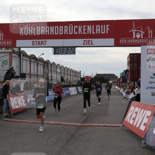03.10.2025 - Köhlbrandbrückenlauf Julia Fischer http://msf.ph/oto/9027362 03.10.2025 16:03:32 Ziel 7013, 7094, 7224, 7284, 7418, 7485, 7873, 9103, 9305, 9632, 9678 meine-sportfotos.de