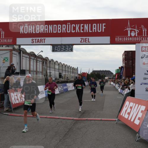 03.10.2025 - Köhlbrandbrückenlauf Julia Fischer http://msf.ph/oto/9027366 03.10.2025 16:03:32 Ziel 7013, 7094, 7224, 7284, 7418, 7485, 7873, 9103, 9305, 9632, 9678 meine-sportfotos.de