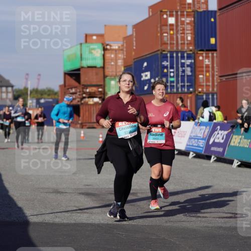 03.10.2025 - Köhlbrandbrückenlauf Michael Burmester http://msf.ph/oto/9027368 03.10.2025 10:31:11 Ziel 2205, 3072, 3663 meine-sportfotos.de