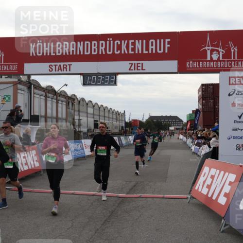 03.10.2025 - Köhlbrandbrückenlauf Julia Fischer http://msf.ph/oto/9027372 03.10.2025 16:03:33 Ziel 7013, 7094, 7224, 7284, 7418, 7485, 7873, 9103, 9632, 9678 meine-sportfotos.de