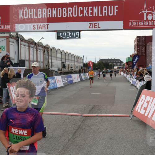 03.10.2025 - Köhlbrandbrückenlauf Julia Fischer http://msf.ph/oto/9027446 03.10.2025 16:03:49 Ziel 7409, 8980, 8981, 9484, 9666, 9730 meine-sportfotos.de