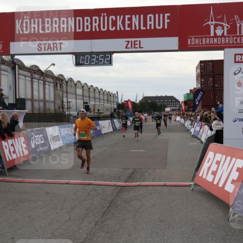 03.10.2025 - Köhlbrandbrückenlauf Julia Fischer http://msf.ph/oto/9027455 03.10.2025 16:03:52 Ziel 7409, 7811, 7862, 8980, 8981, 9405, 9473, 9484, 9672, 9730, 9746 meine-sportfotos.de