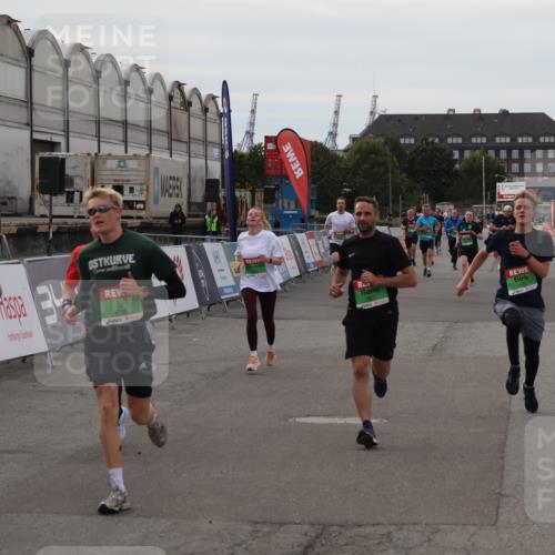 03.10.2025 - Köhlbrandbrückenlauf Julia Fischer http://msf.ph/oto/9027474 03.10.2025 16:03:56 Ziel 7409, 7811, 7862, 8980, 8981, 9405, 9473, 9672, 9730, 9746 meine-sportfotos.de