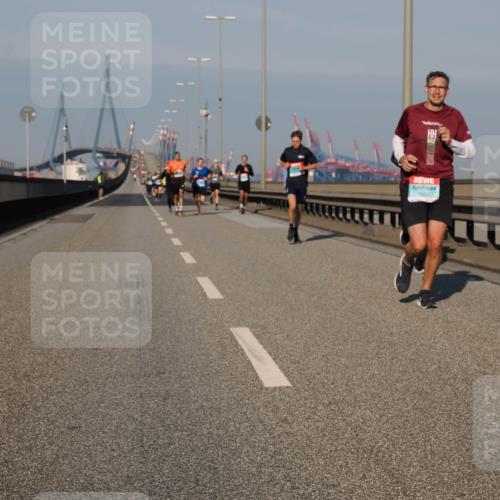 03.10.2025 - Köhlbrandbrückenlauf Fabian Wolf http://msf.ph/oto/9027490 03.10.2025 09:43:13 Position 3  meine-sportfotos.de