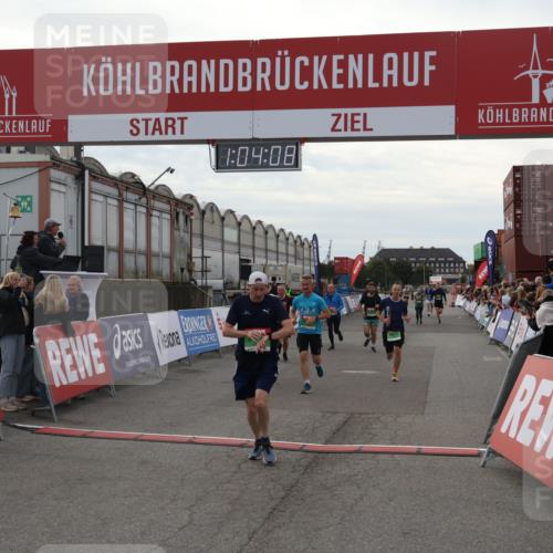 03.10.2025 - Köhlbrandbrückenlauf Julia Fischer http://msf.ph/oto/9027515 03.10.2025 16:04:08 Ziel 7257, 7281, 7297, 7392, 7451, 7599, 7798, 7862, 9149, 9306, 9377, 9562, 9744 meine-sportfotos.de