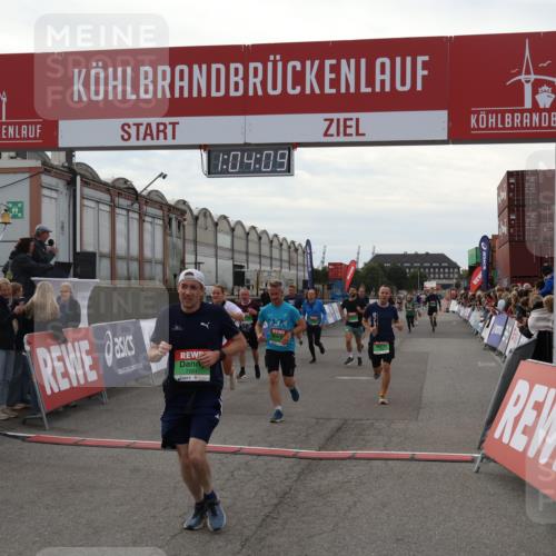03.10.2025 - Köhlbrandbrückenlauf Julia Fischer http://msf.ph/oto/9027525 03.10.2025 16:04:09 Ziel 7257, 7281, 7297, 7392, 7451, 7466, 7599, 7798, 9149, 9306, 9377, 9562, 9744 meine-sportfotos.de