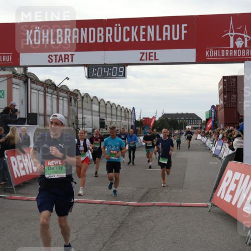 03.10.2025 - Köhlbrandbrückenlauf Julia Fischer http://msf.ph/oto/9027528 03.10.2025 16:04:10 Ziel 7257, 7281, 7297, 7392, 7451, 7466, 7599, 7798, 8082, 9149, 9306, 9377, 9562, 9618, 9744 meine-sportfotos.de