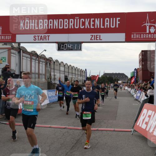 03.10.2025 - Köhlbrandbrückenlauf Julia Fischer http://msf.ph/oto/9027534 03.10.2025 16:04:11 Ziel 7257, 7281, 7297, 7392, 7451, 7466, 7599, 7798, 8082, 9149, 9306, 9377, 9562, 9618, 9744 meine-sportfotos.de